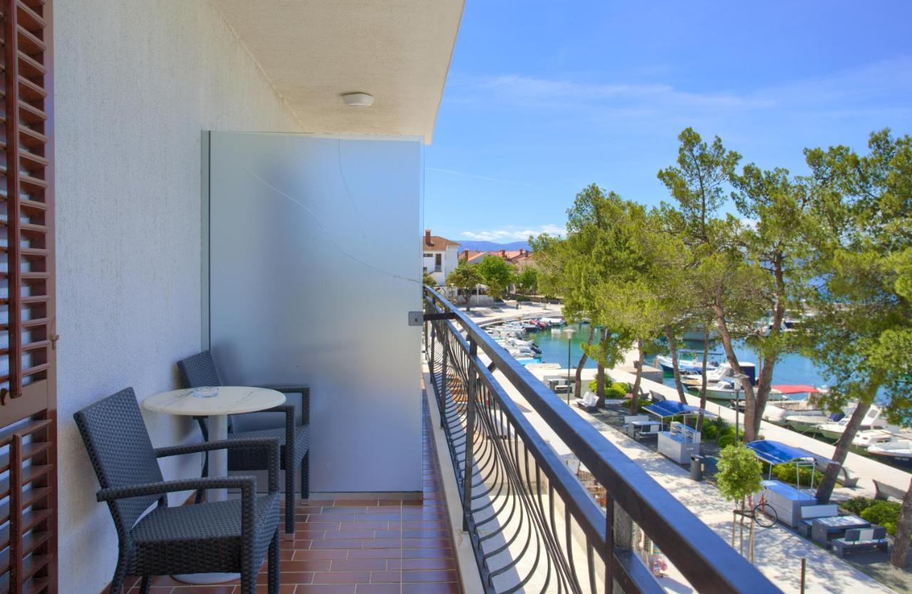 Apartments Dundo Njivice Ngoại thất bức ảnh