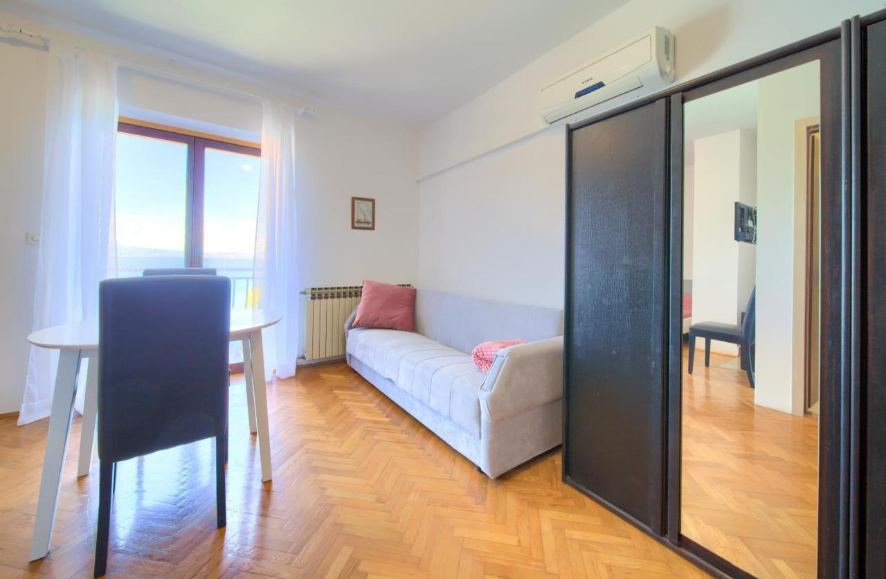 Apartments Dundo Njivice Ngoại thất bức ảnh