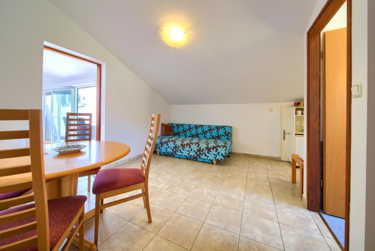 Apartments Dundo Njivice Ngoại thất bức ảnh