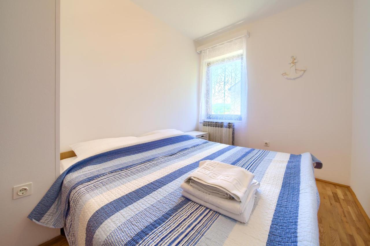 Apartments Dundo Njivice Ngoại thất bức ảnh