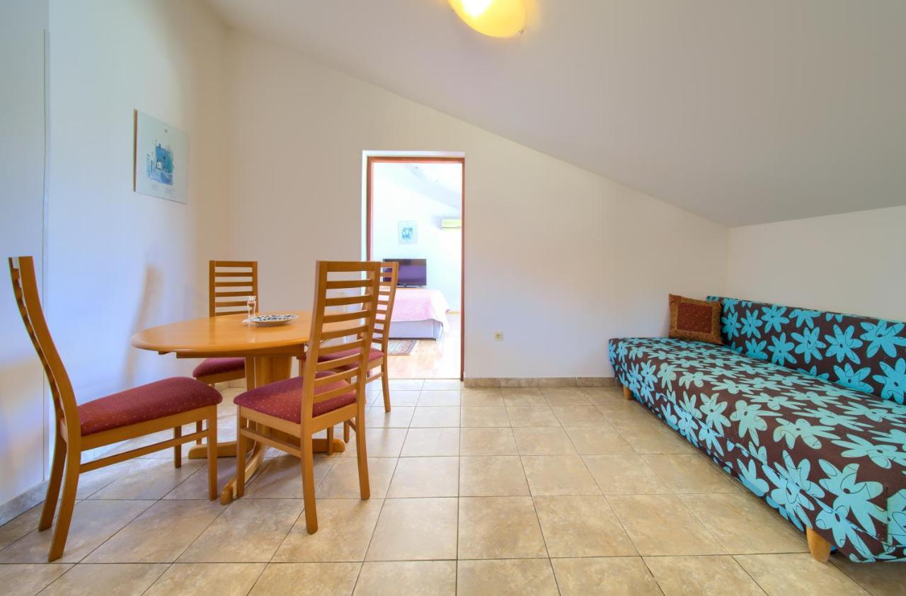 Apartments Dundo Njivice Ngoại thất bức ảnh