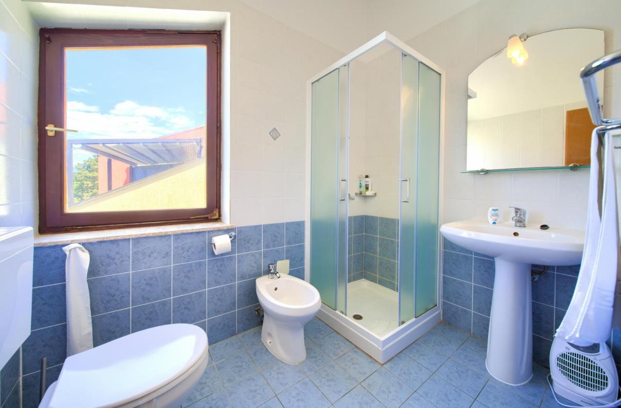 Apartments Dundo Njivice Ngoại thất bức ảnh