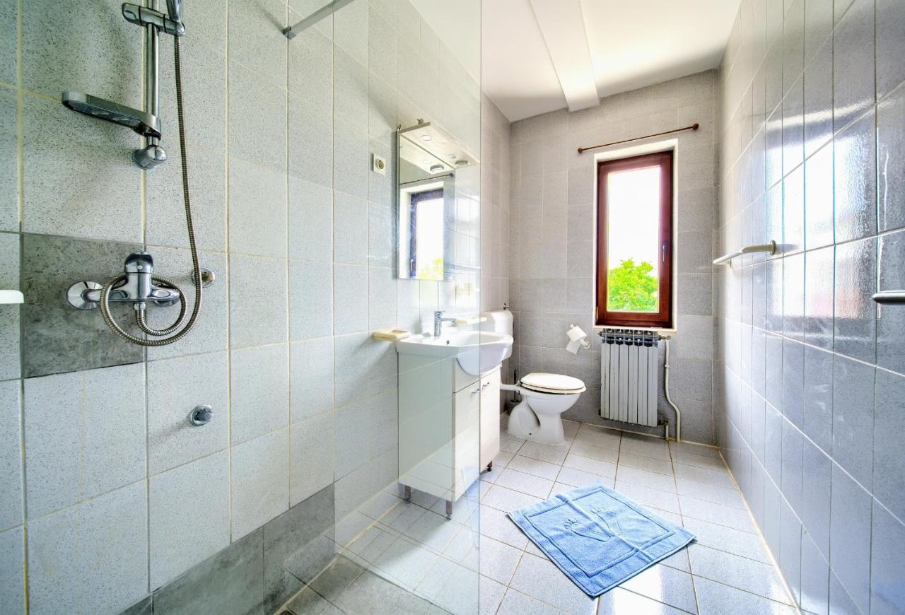 Apartments Dundo Njivice Ngoại thất bức ảnh