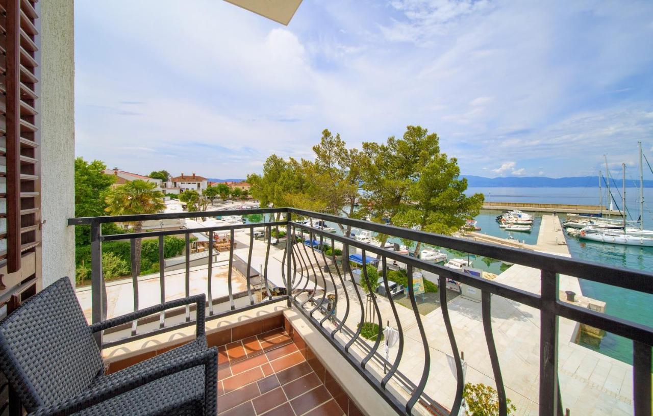 Apartments Dundo Njivice Ngoại thất bức ảnh