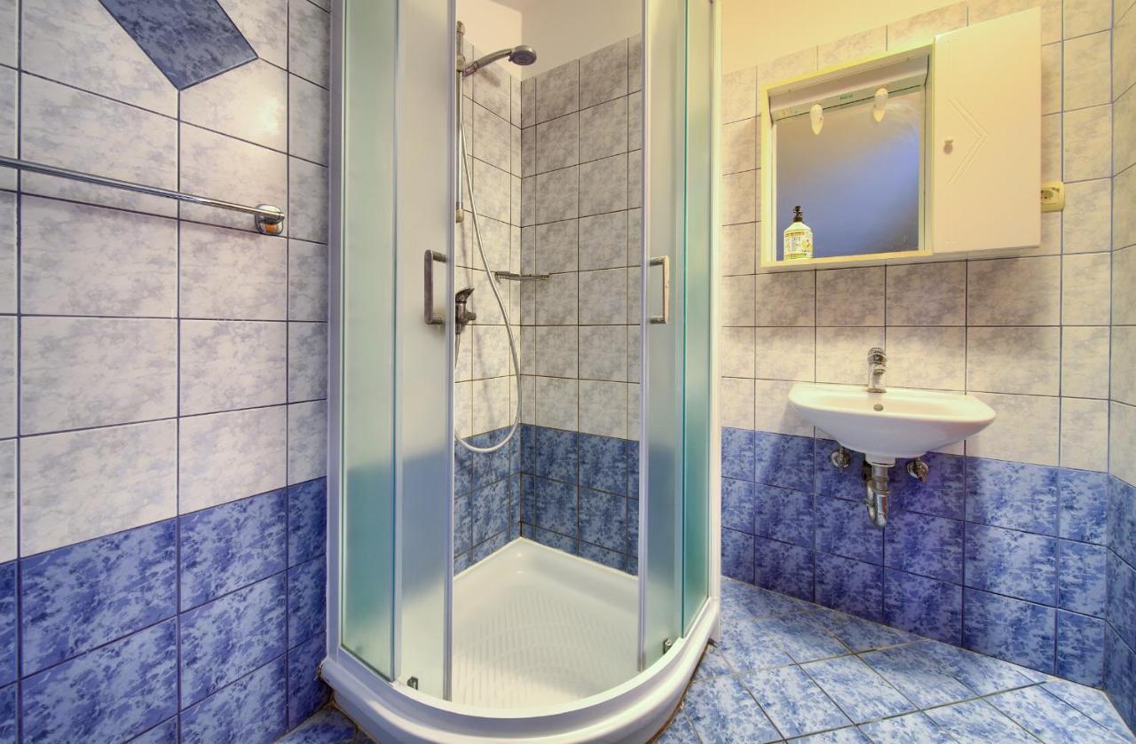Apartments Dundo Njivice Ngoại thất bức ảnh