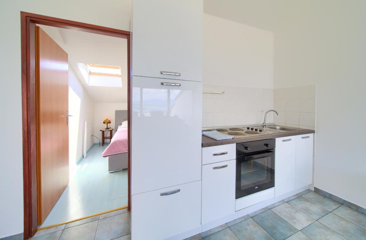 Apartments Dundo Njivice Ngoại thất bức ảnh
