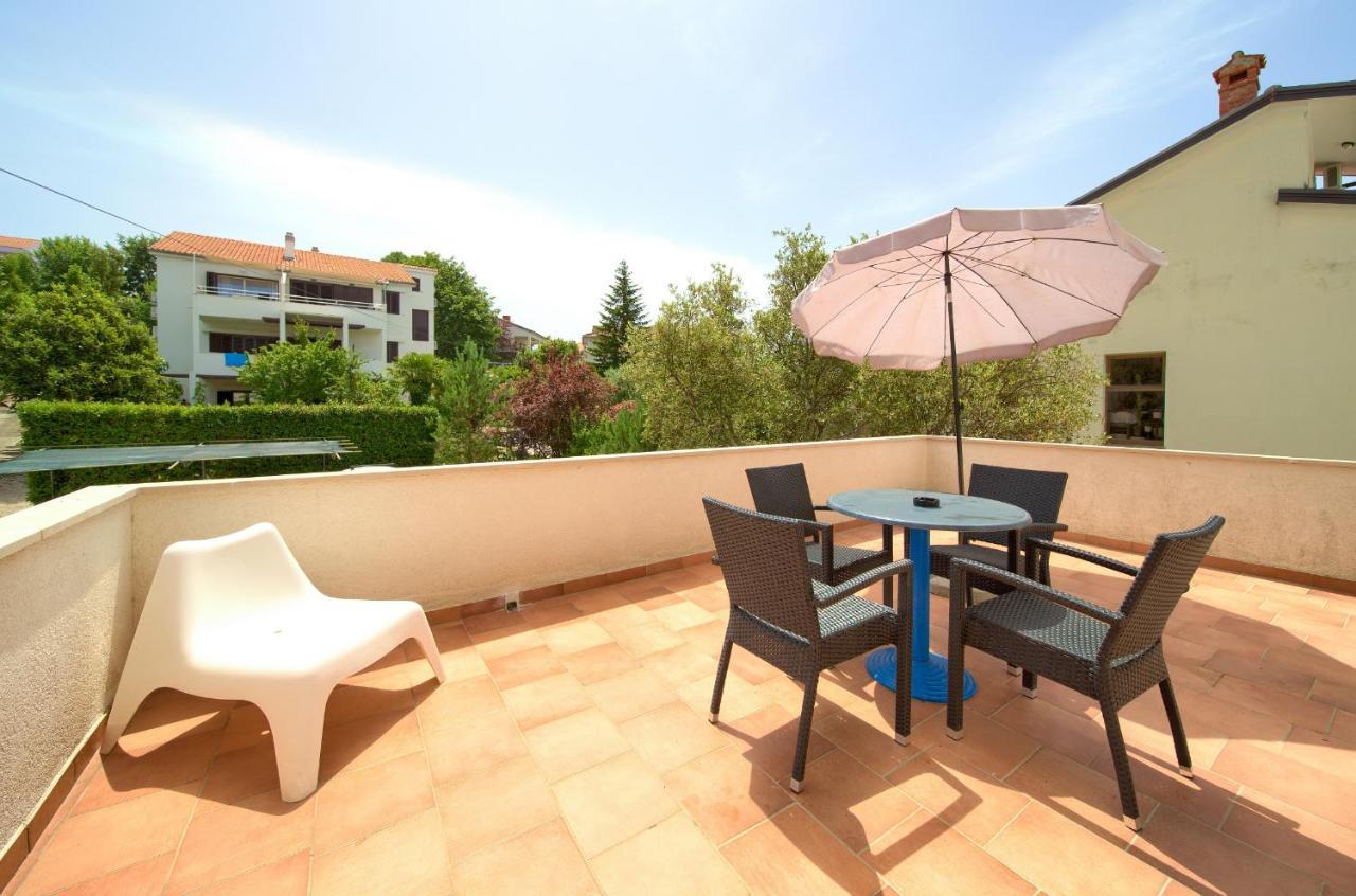 Apartments Dundo Njivice Ngoại thất bức ảnh