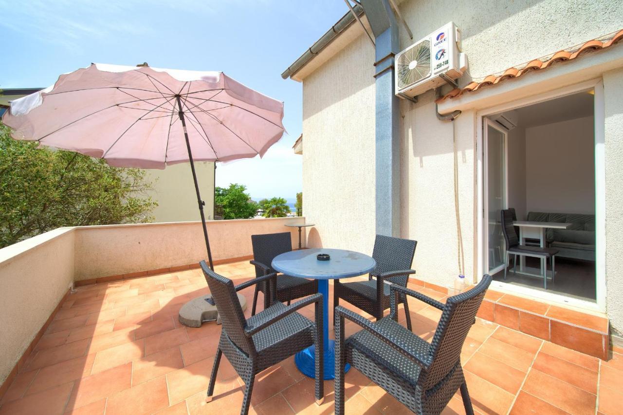 Apartments Dundo Njivice Ngoại thất bức ảnh